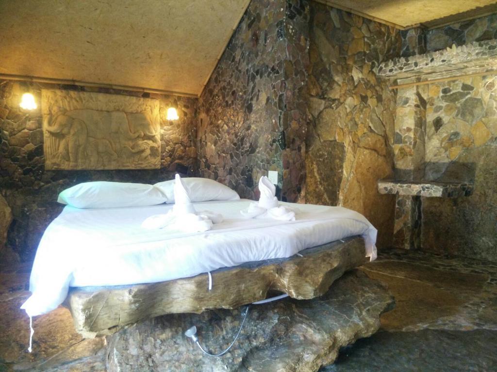 Needa Rock Resort Khanom Exterior photo