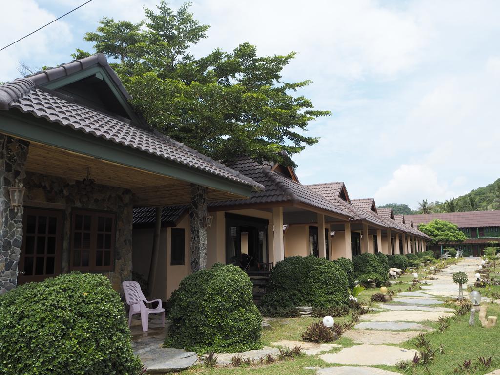 Needa Rock Resort Khanom Exterior photo