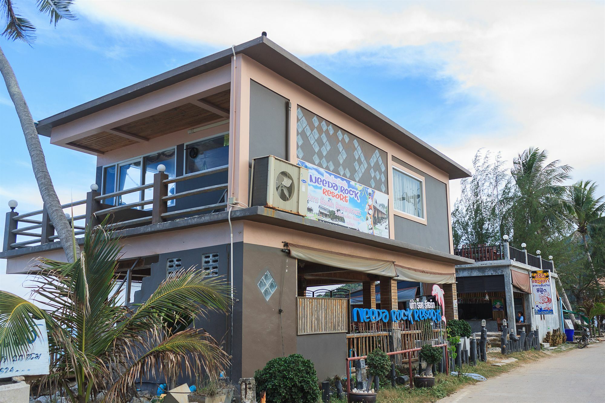 Needa Rock Resort Khanom Exterior photo